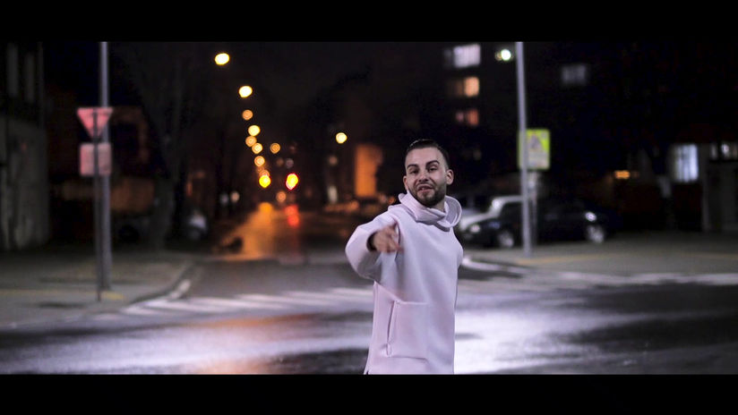 Momecut - Vinagi se smeq